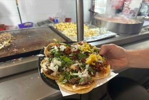 Mexico City: Old Town Food Tour of 7 Tastings & Secret Dish