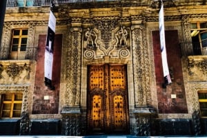 Mexico City: A Day in the Colonial Era Through its Palaces