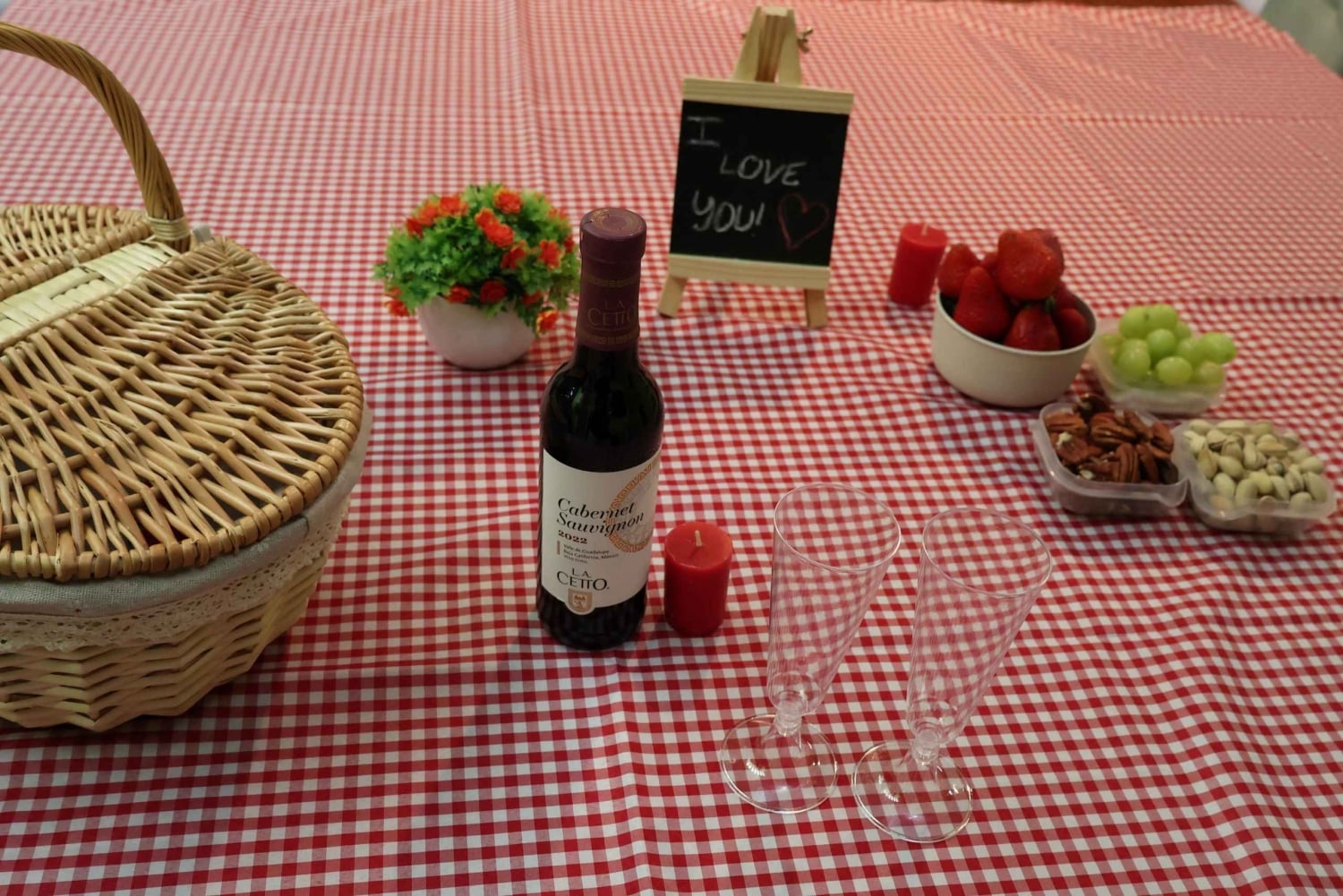 Mexico City: Picnic Basket Rental with Food Option