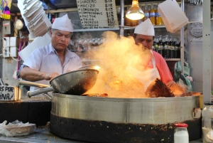 Mexico City: Roma and Condesa street food and biking tour