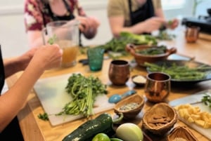 Mexico City: Salsa and Tortilla-Making Class with Drinks