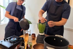 Mexico City: Salsa and Tortilla-Making Class with Drinks
