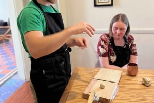 Mexico City: Salsa and Tortilla-Making Class with Drinks