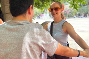 Mexico City: Salsa Dance Class with a Local