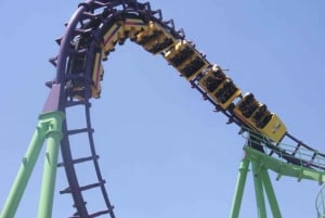 Mexico City: Six Flags Ticket + Hop-on Hop-off City Tour
