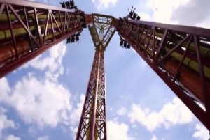 Mexico City: Six Flags Ticket + Hop-on Hop-off City Tour