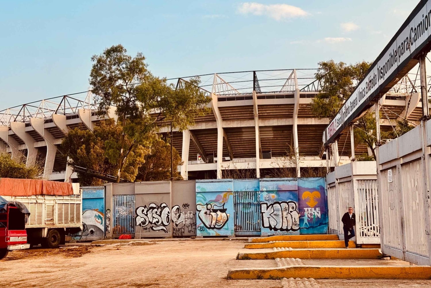 Tour por el estadio de fútbol y comida callejera en Ciudad de México