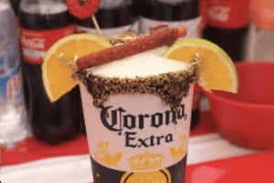 Tour por el estadio de fútbol y comida callejera en Ciudad de México