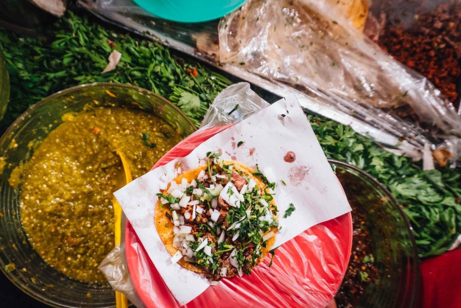 Mexico City: Evening street taco tour and cocktail