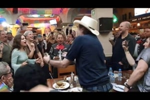 Mexico City: Taquerias and Tequila Tasting Tour with Chef