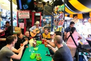 Mexico City: Taquerias and Tequila Tasting Tour with Chef