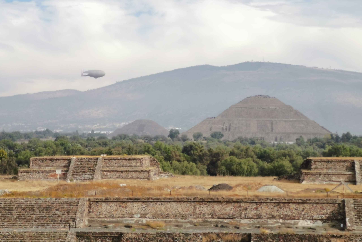 Mexico City: Teotihuacan, Acolman & Piñatas Private Tour