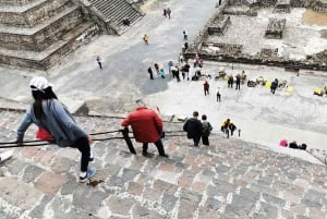 Mexico City: Teotihuacan, Acolman & Piñatas Private Tour