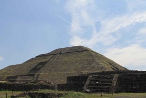 CDMX: Balloon Flight & Guided Teotihuacan & Guadalupe Shrine