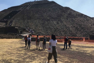 Mexico City: Teotihuacan Pyramids Early Access Guided Tour