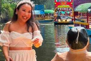 Xochimilco: Degustación de tequila (ilimitado) y fiesta cultural en bote