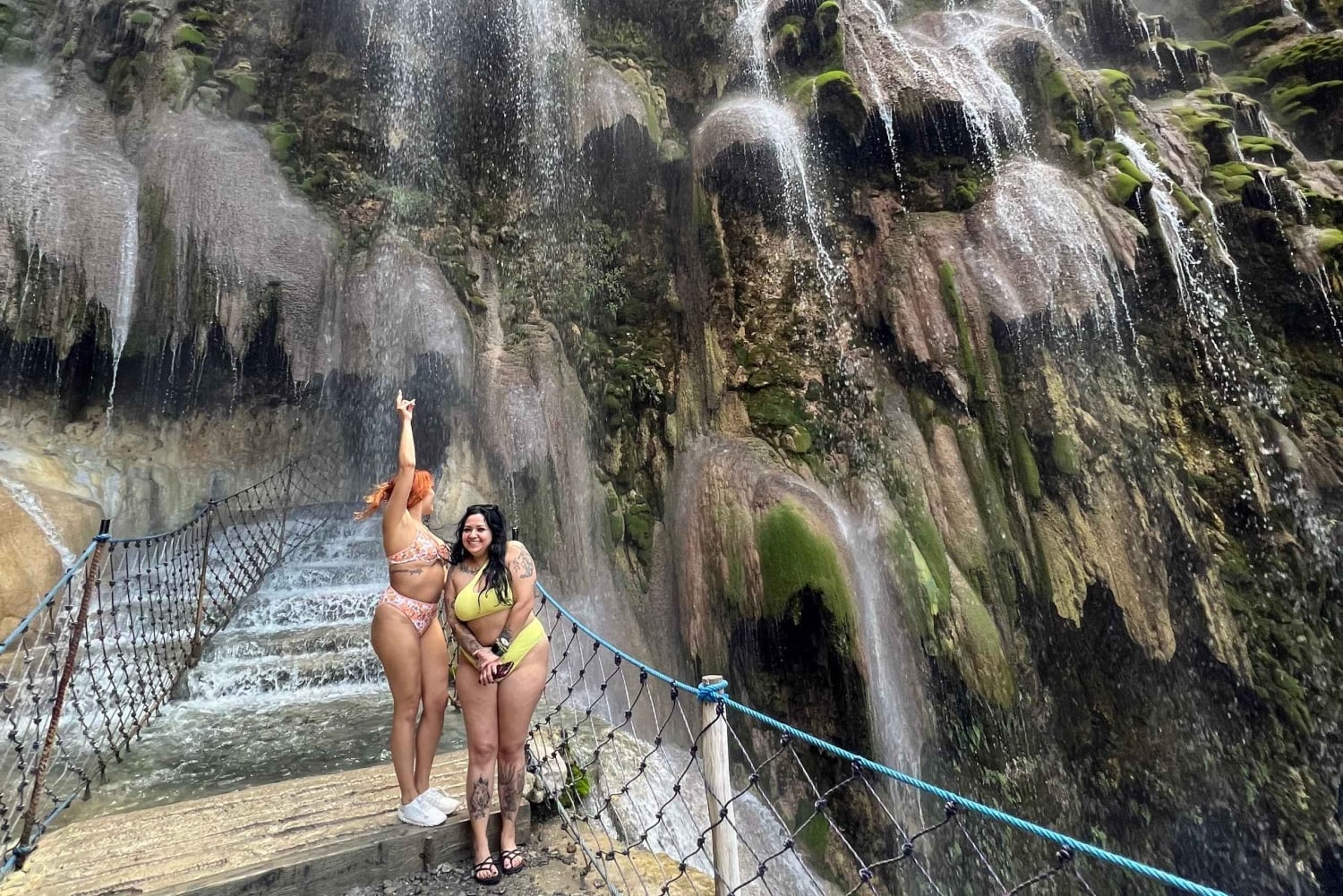 Ciudad de México: Grutas de Tolantongo, aguas termales y albercas naturales