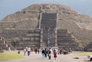 Mexico City: Trip to Teotihuacan Pyramids & Guadalupe Shrine