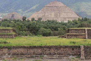Mexico City: Trip to Teotihuacan Pyramids & Guadalupe Shrine