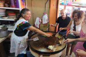 Mexico City: Vegan & Veggie Market Tour with Cooking Lesson