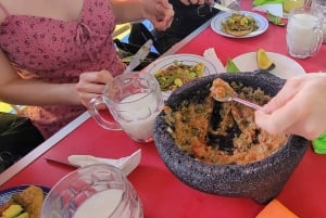 Mexico City: Vegan & Veggie Market Tour with Cooking Lesson