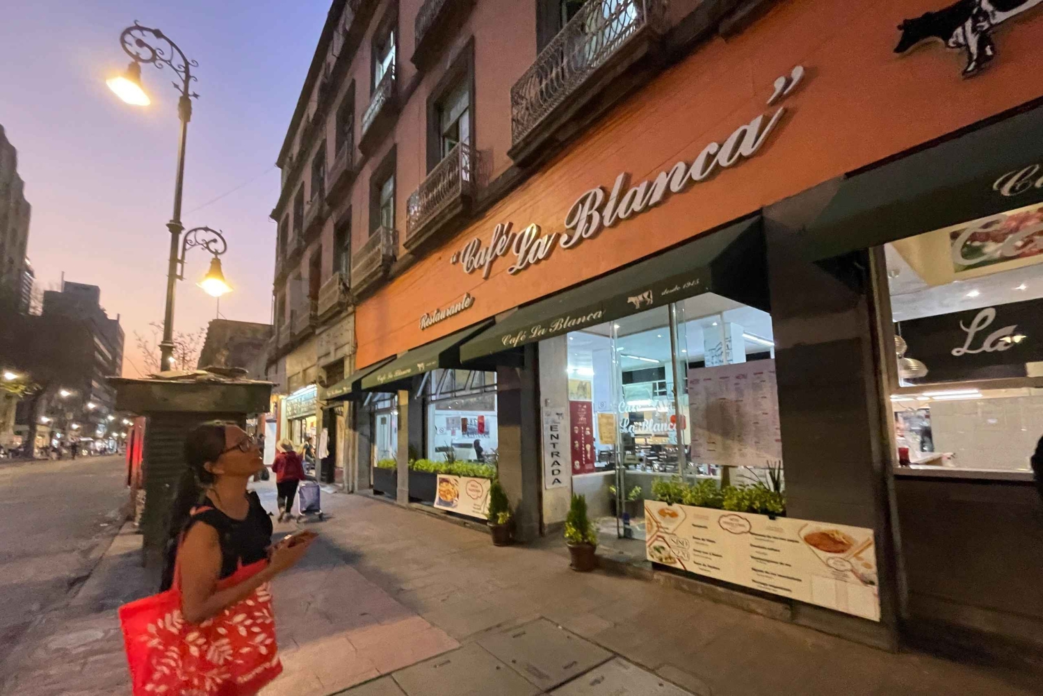 Mexico City: Walk & Eat through Mexican Gastronomy History