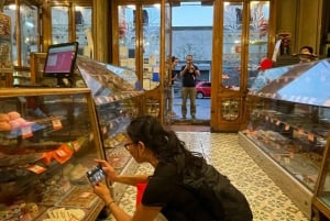 Mexico City: Walk & Eat through Mexican Gastronomy History