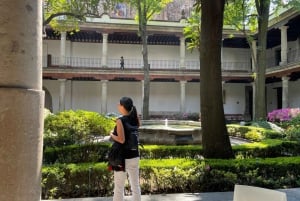 Mexico City: Walk & Eat through Mexican Gastronomy History