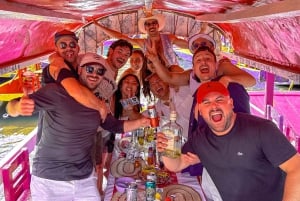 Ciudad de México: Fiesta en Barco en Xochimilco con Bebidas Ilimitadas