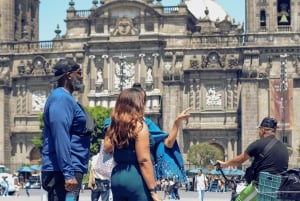 Mexico City: Zocalo Tacos Tour by Michelin-Star Chef Torres