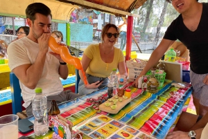 Mexico City: Xochimilco Boat Tour with Lunch and Drinks