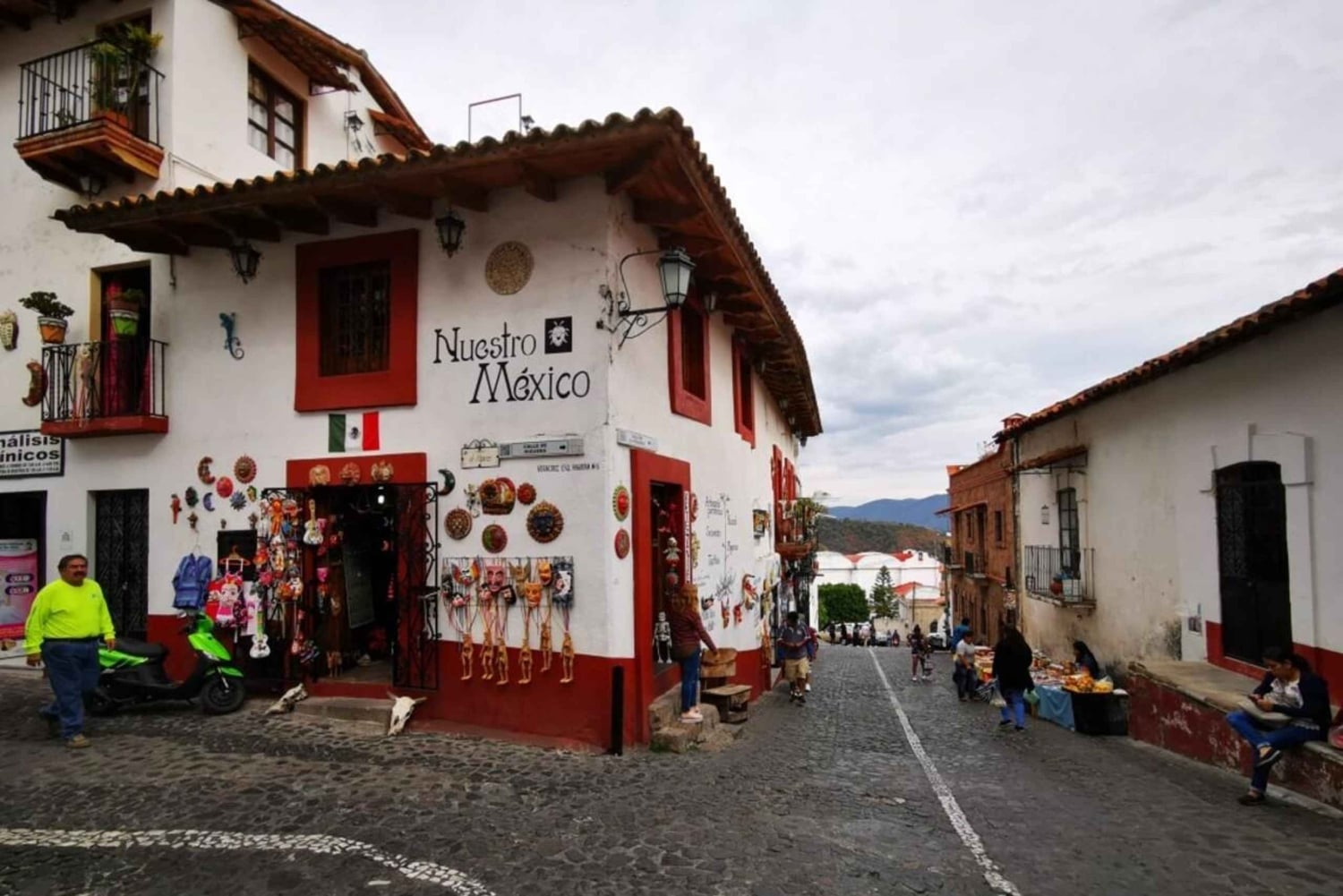 Excursión Mil Cascadas Taxco: Cascadas Asombrosas y Rappel Loco