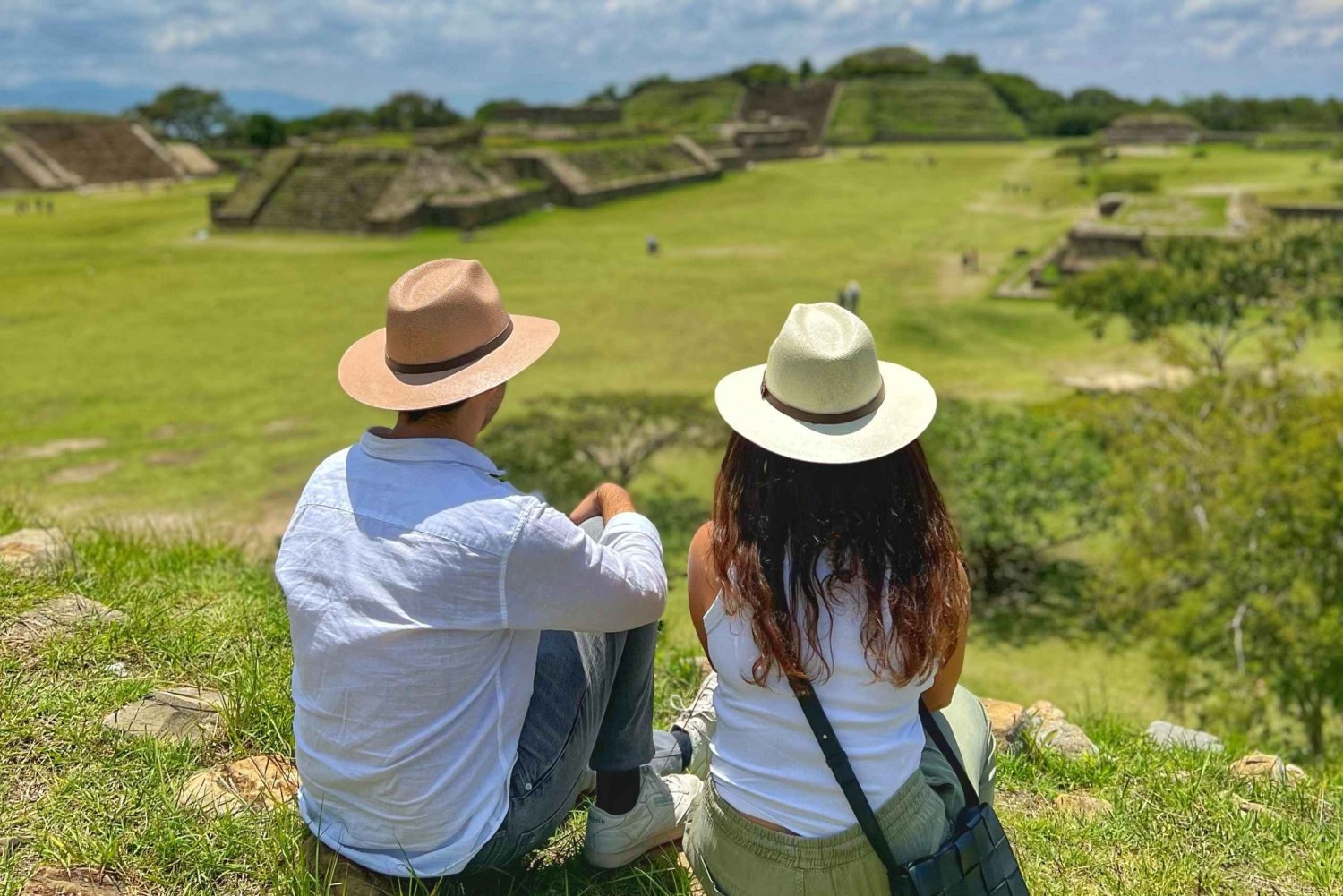 Oaxaca: Monte Albán, Hierve el agua, Mezcal y Teotitlán