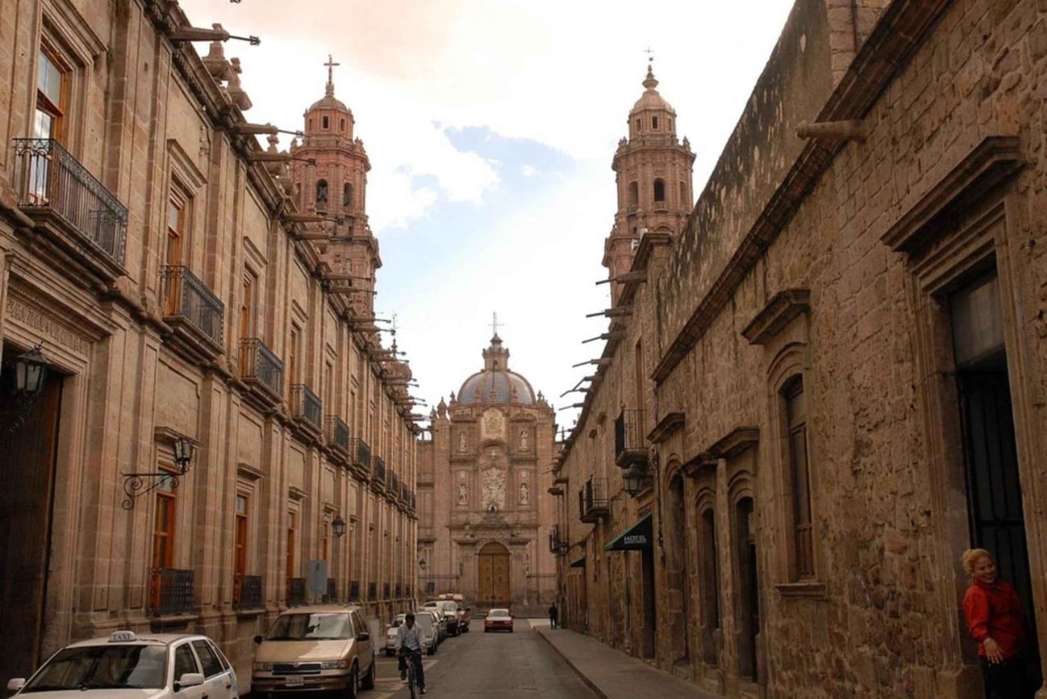 Morelia: Un Viaje por la Historia y la Belleza