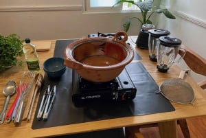 Muchos moles: Clase de cocina y festín de mole multivarietal