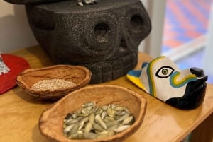 Muchos moles: Clase de cocina y festín de mole multivarietal