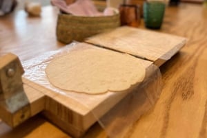 Muchos moles: Clase de cocina y festín de mole multivarietal