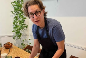 Muchos moles: Clase de cocina y festín de mole multivarietal