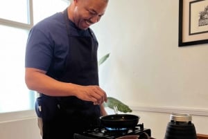 Muchos moles: Clase de cocina y festín de mole multivarietal