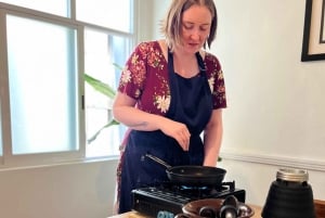 Muchos moles: Clase de cocina y festín de mole multivarietal