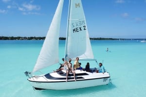 Sailing: Sailing Adventure in group in Bacalar