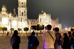 Night walking tour of Mexico City with an option to visit Torre Latino