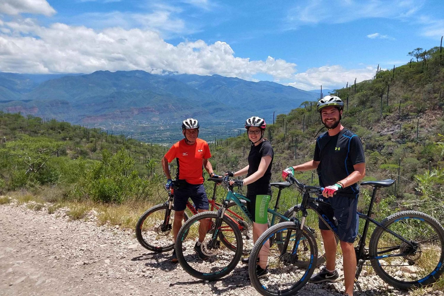 Oaxaca: Cascadas y Mangos 2 Días Excursión en Bicicleta