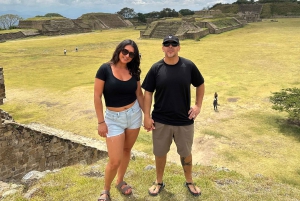 Oaxaca: Monte Albán, Hierve el agua, Mezcal y Teotitlán