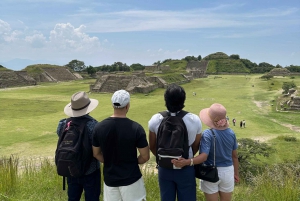 Oaxaca: Monte Albán, Hierve el agua, Mezcal y Teotitlán