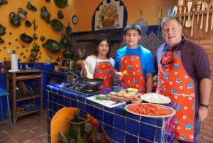 Oaxaca: Clase de Cocina Tradicional Oaxaqueña con Visita al Mercado