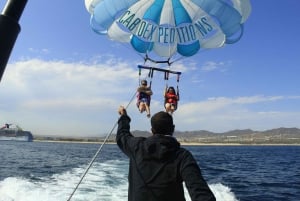 Aventura en Parasailing en Cabo San Lucas