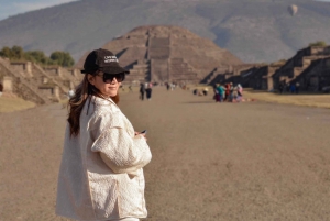 Pirámides de Teotihuacan completas sin tiendas ni restaurantes