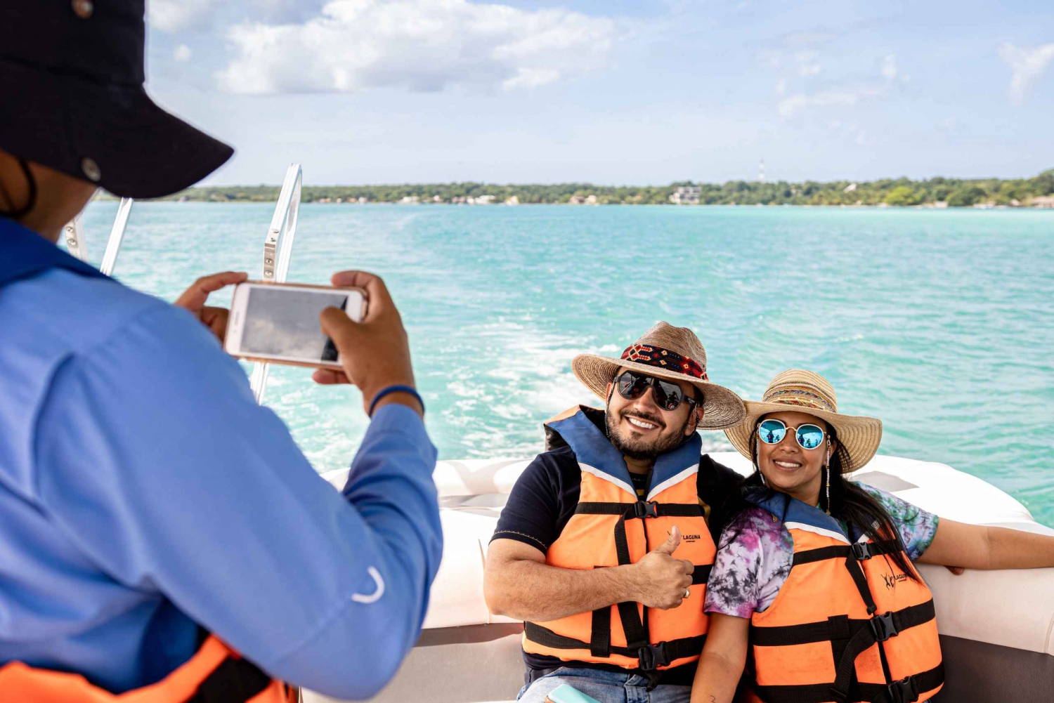 Pontoon tour in Bacalar seven colors lagoon