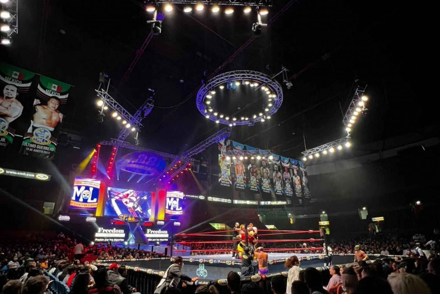 PREMIUM Vive la lucha libre mexicana en directo (grupos reducidos)